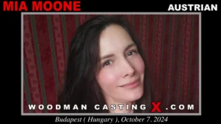 Mia Moone – Mia Moone