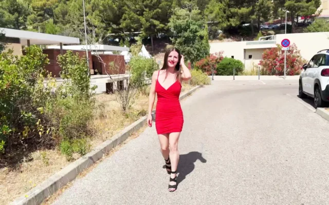 Mia Foxx De Vénissieux, Klem Rover, Ethan Silver - Mia, 35, Pushes It To Double!
